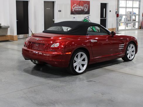 Used 2006 Chrysler Crossfire Limited RWD image 16