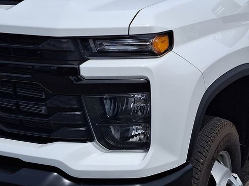 Used 2025 Chevrolet Silverado 3500 W/T w/ WT Convenience Package AWD/4WD image 9