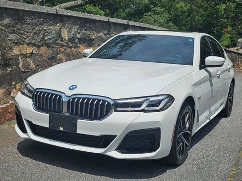 Used 2022 BMW 530e xDrive w/ Premium Package AWD/4WD image 12