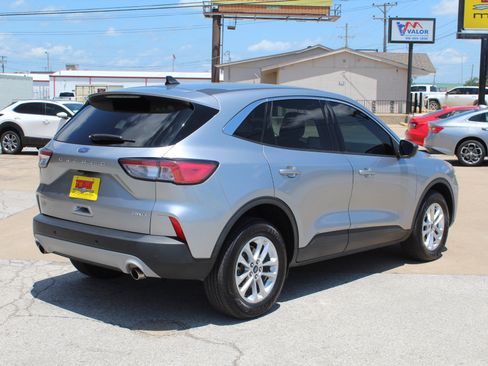 Used 2022 Ford Escape SE AWD/4WD image 5