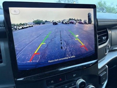 Used 2024 Ford Expedition XLT RWD image 15
