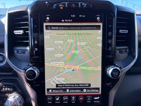 Used 2019 RAM 1500 Laramie image 39