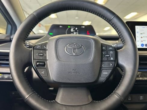 Used 2024 Toyota Prius XLE FWD image 25