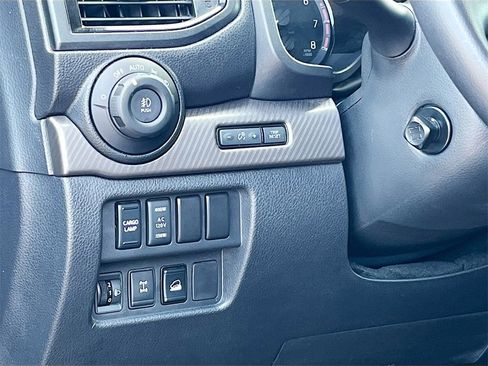 Used 2023 Nissan Titan PRO-4X w/ Pro-4x Convenience Package image 10