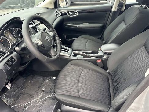 Used 2019 Nissan Sentra SV w/ Special Edition Package image 13