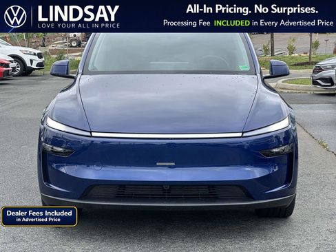 Used 2026 Tesla Model Y AWD image 3