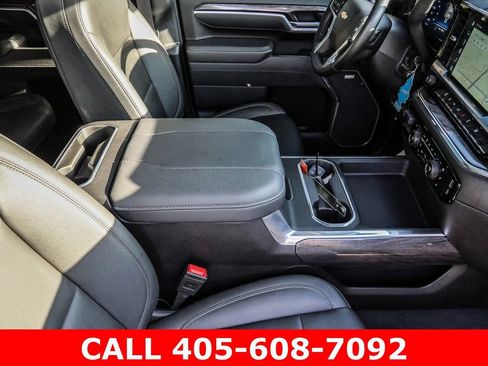 Used 2025 Chevrolet Silverado 3500 LTZ w/ LTZ Convenience Package AWD/4WD image 19