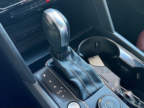 Used 2022 Volkswagen Atlas Cross Sport SEL Premium R-Line image 17