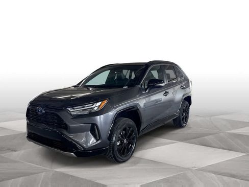 Used 2023 Toyota RAV4 XSE AWD/4WD image 4