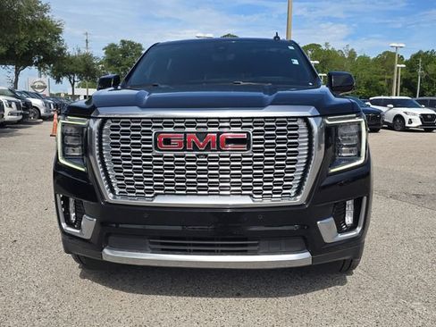 Used 2022 GMC Yukon Denali w/ Denali Ultimate Package RWD image 3