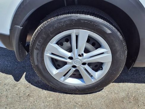 Certified 2025 Nissan Kicks Play S FWD image 22