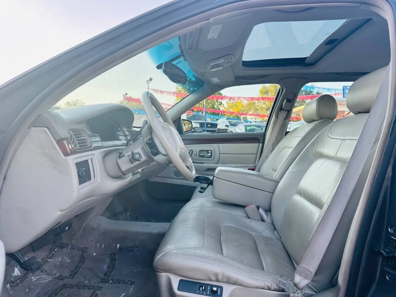 Used 1998 Cadillac De Ville FWD image 17