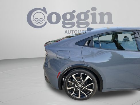 Certified 2025 Toyota Prius Plug-In Hybrid FWD image 31