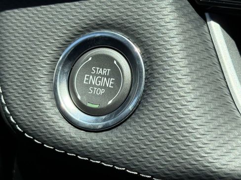 New 2026 Chevrolet Equinox LT w/ Safety and Technology Package FWD image 8