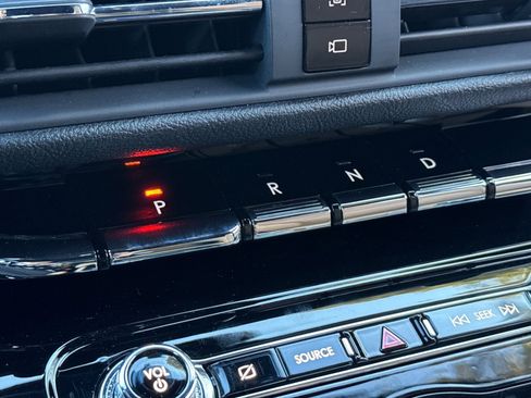 Certified 2022 Lincoln Corsair Reserve w/ Equipment Group 201A image 21