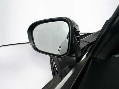 Used 2025 Kia Telluride S FWD image 16