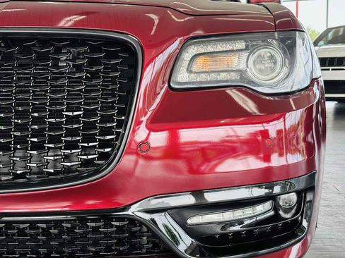 Used 2020 Chrysler 300 S w/ 300S Premium Group 2 RWD image 14