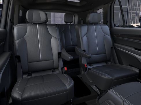 New 2026 Cadillac Vistiq Luxury image 17