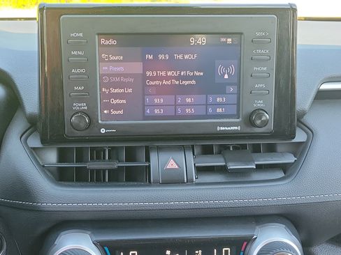 Used 2020 Toyota RAV4 XLE w/ Convenience Package AWD/4WD image 25