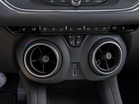 Certified 2022 Chevrolet Blazer LT FWD image 19