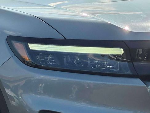 Used 2024 Honda Prologue EX image 7