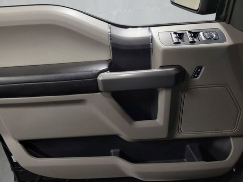 Used 2017 Ford F150 XLT RWD image 22