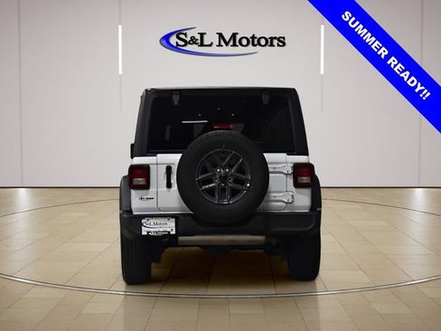 Used 2025 Jeep Wrangler Unlimited Sport AWD/4WD image 8