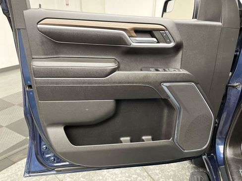 Used 2023 Chevrolet Silverado 1500 LT AWD/4WD image 8