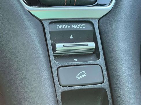 Certified 2025 Honda HR-V Sport image 34