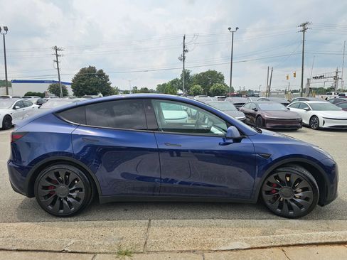 Used 2023 Tesla Model Y Performance AWD/4WD image 6