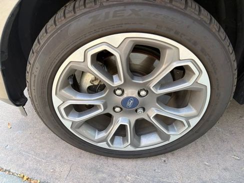 Used 2019 Ford EcoSport Titanium FWD image 10