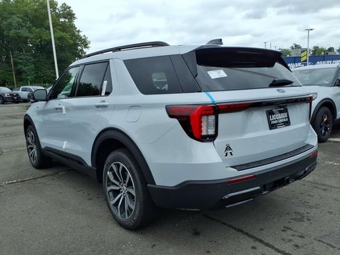 New 2026 Ford Explorer ST-Line AWD/4WD image 4