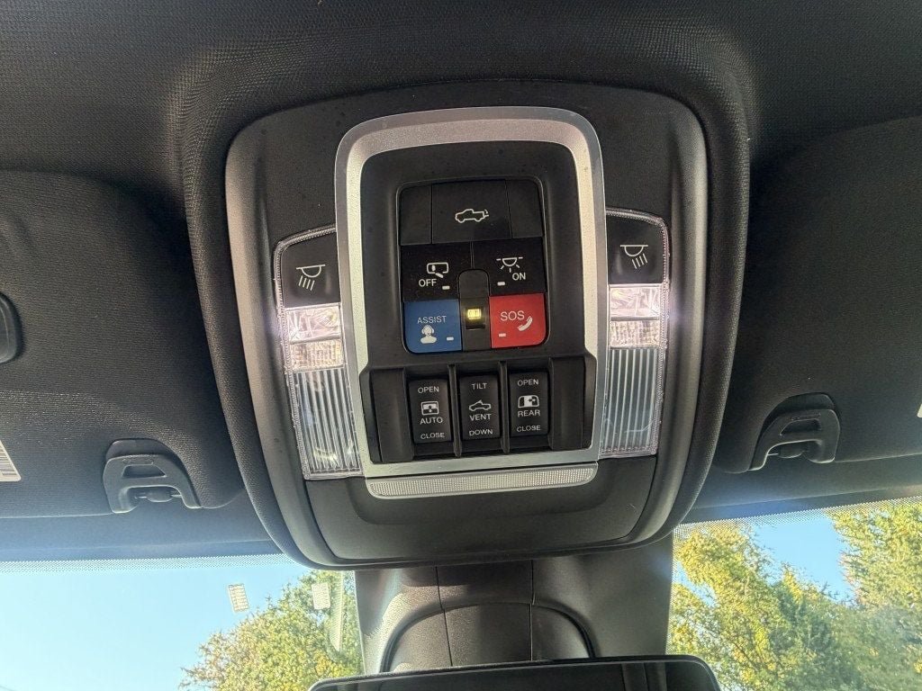 Used 2019 RAM 2500 Limited AWD/4WD image 33