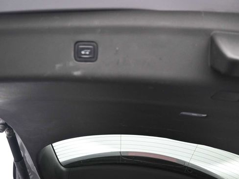 Used 2021 Buick Enclave Essence w/ Sport Touring Edition image 11