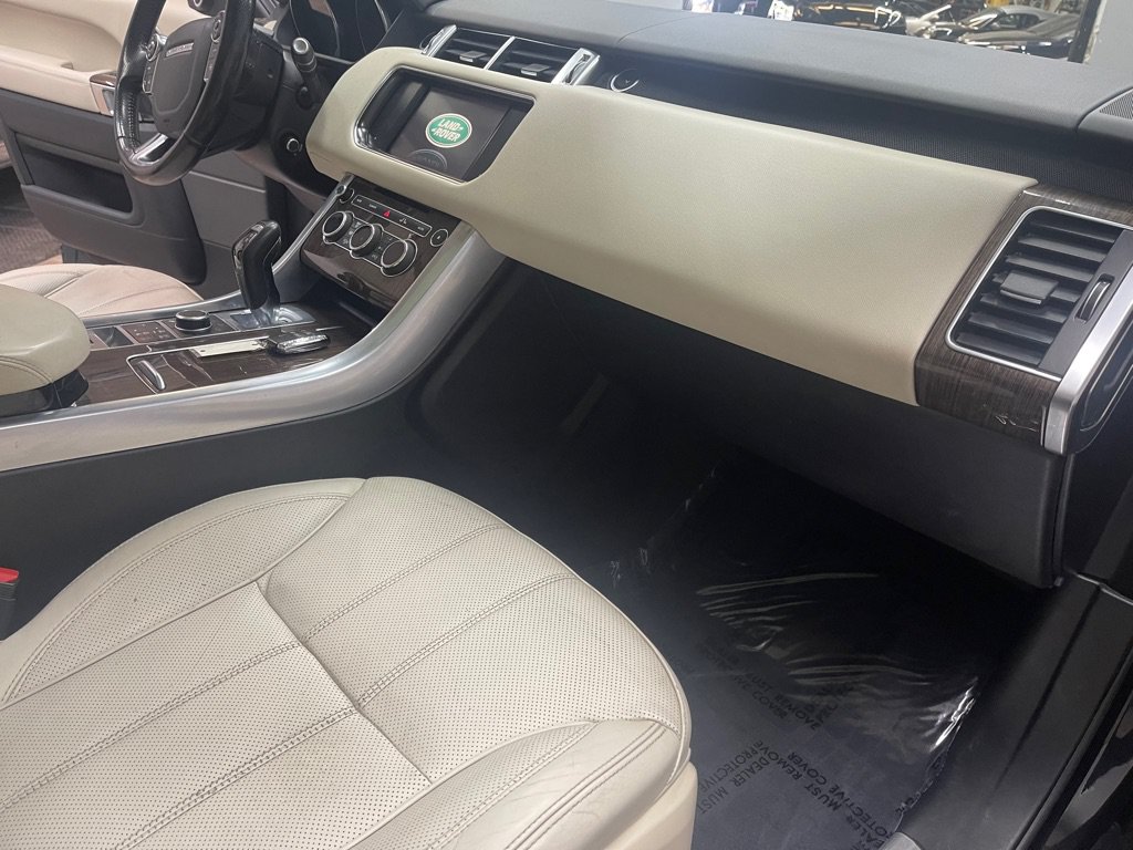 Used 2015 Land Rover Range Rover Sport HSE AWD/4WD image 26