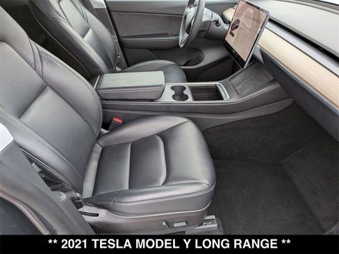 Used 2021 Tesla Model Y Long Range image 25