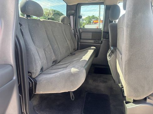 Used 2005 Chevrolet Silverado 2500 LS AWD/4WD image 24