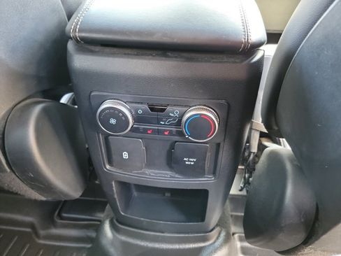 Used 2020 Ford Explorer Limited RWD image 18