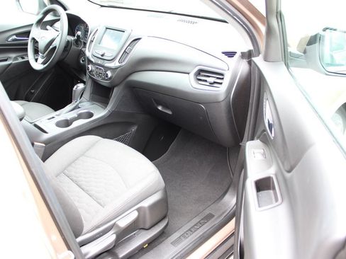 Used 2018 Chevrolet Equinox LT FWD image 41