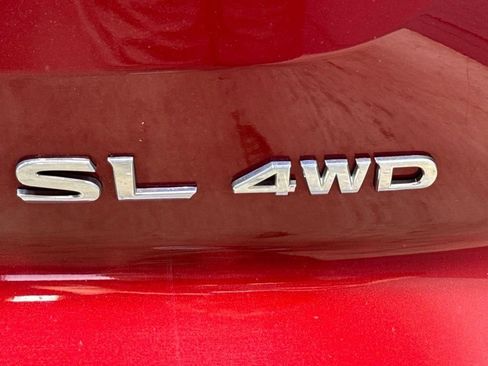 Used 2022 Nissan Pathfinder SL AWD/4WD image 38
