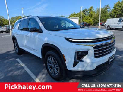 Used 2024 Chevrolet Traverse LT