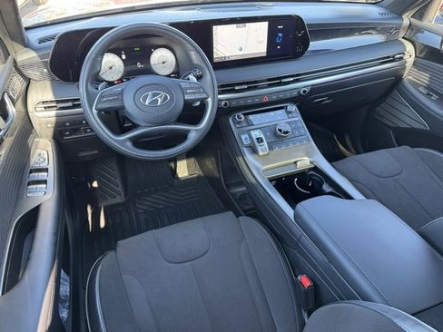 Used 2025 Hyundai Palisade Calligraphy image 17