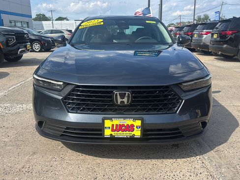 Used 2023 Honda Accord EX image 3