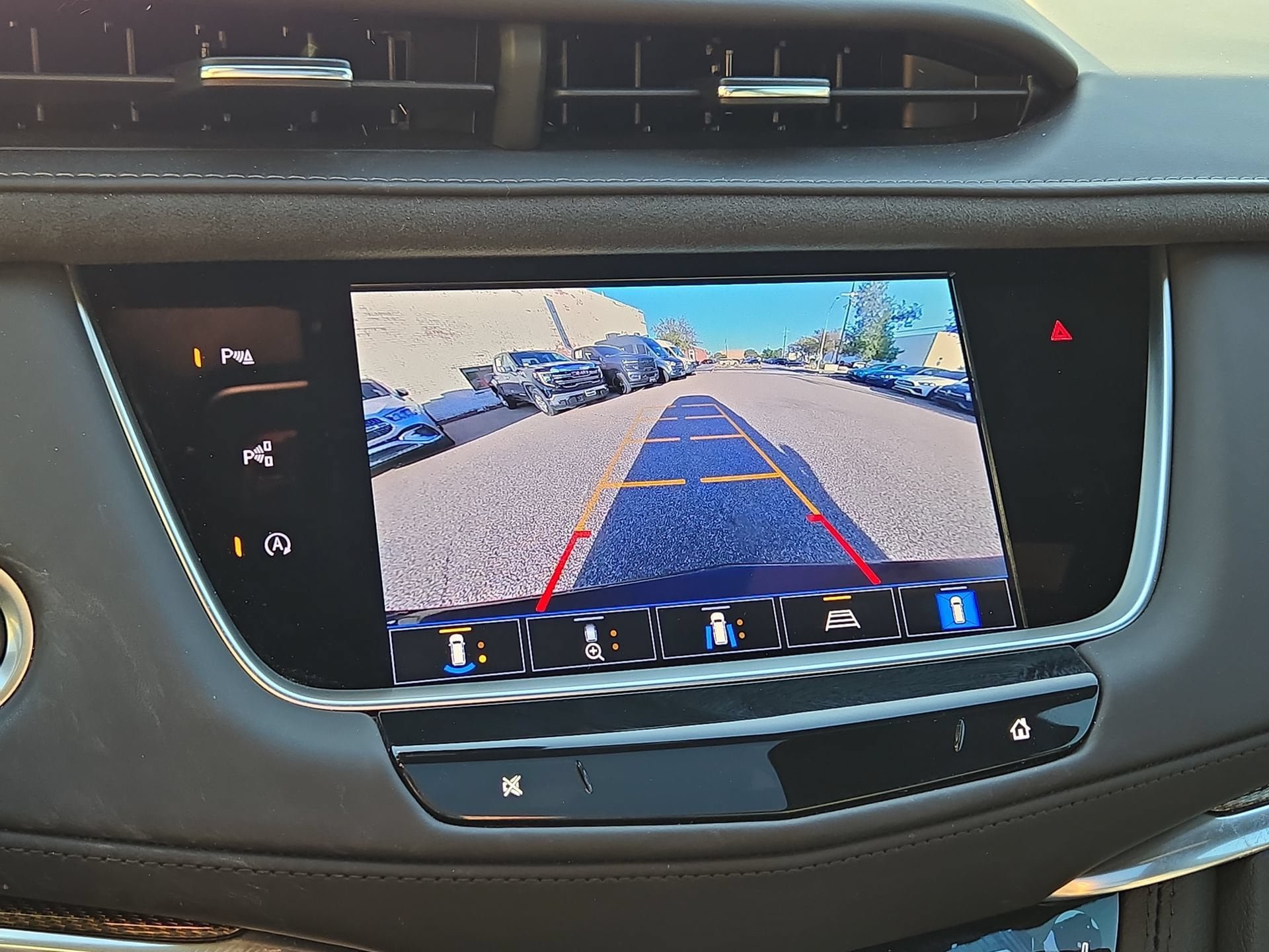 Used 2023 Cadillac XT5 Premium Luxury w/ Platinum Package AWD/4WD image 18