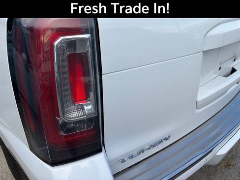 Used 2018 GMC Yukon SLT RWD image 7