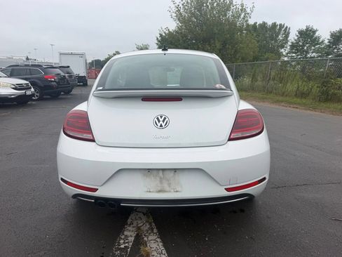 Used 2018 Volkswagen Beetle 2.0T FWD image 6