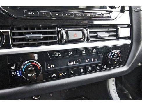 Used 2025 Nissan Pathfinder Platinum w/ Cargo Package image 25