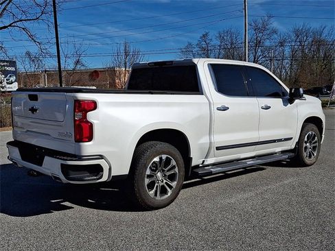 Used 2024 Chevrolet Silverado 1500 High Country w/ Technology Package image 10
