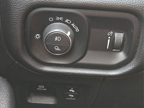 Used 2022 RAM 1500 Big Horn AWD/4WD image 13