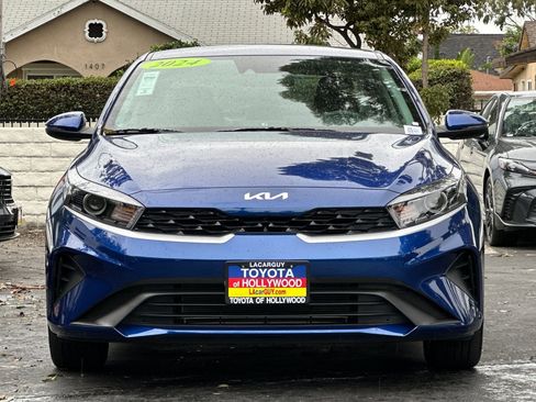 Used 2024 Kia Forte LXS w/ LXS Technology Package image 8